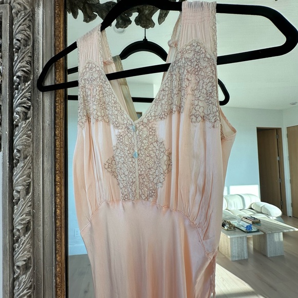 1930s antique silk slip dress nightgown vintage pink peach lace hand sewn - Picture 2 of 8